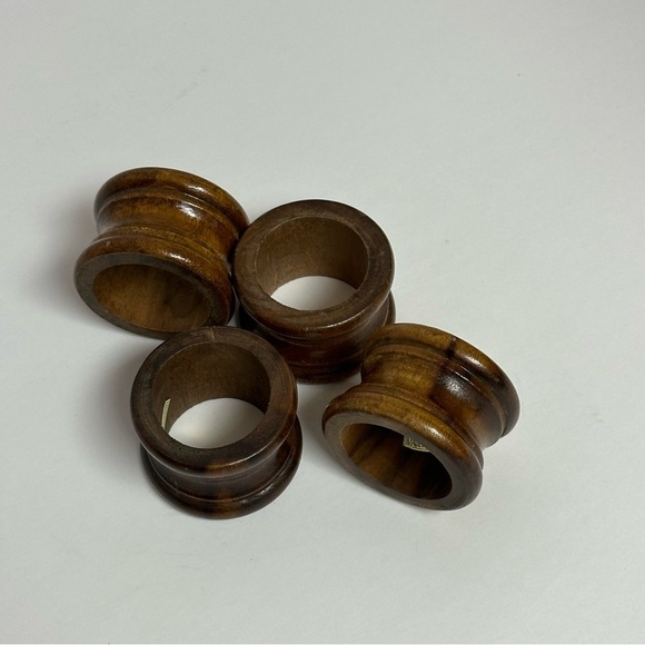 Wooden Napkin Rings Vintage Set of 4 - Picture 4 of 6